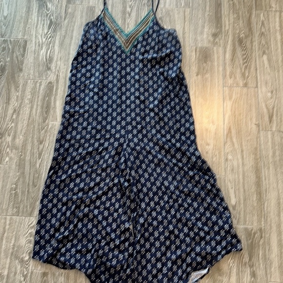 EUC Abound Blue Print Jumpsuit Size Medium - Picture 2 of 5